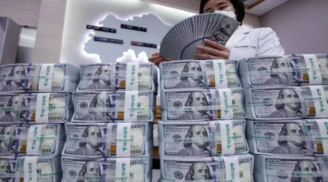 مكاسب قياسية.. الدولار يقفز لأعلى مستوى ويسجل أقوى أداء أسبوعي منذ أشهر